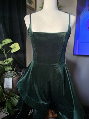 B. Darlin Hunter Deep Green Velvet Fit-and-Flare Dress NWT Size 5/6